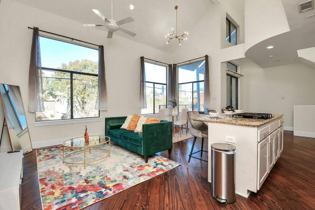 Vila 3Br/3.5Ba Three Story East Downtown Townhouse With View Houston Exteriér fotografie