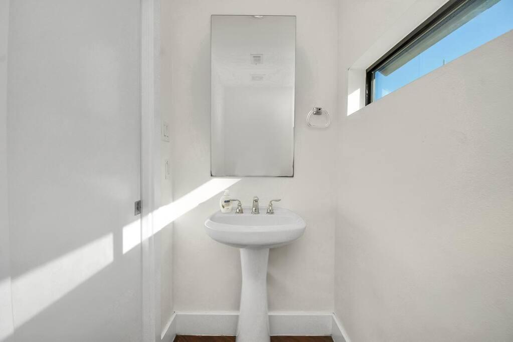 Vila 3Br/3.5Ba Three Story East Downtown Townhouse With View Houston Exteriér fotografie