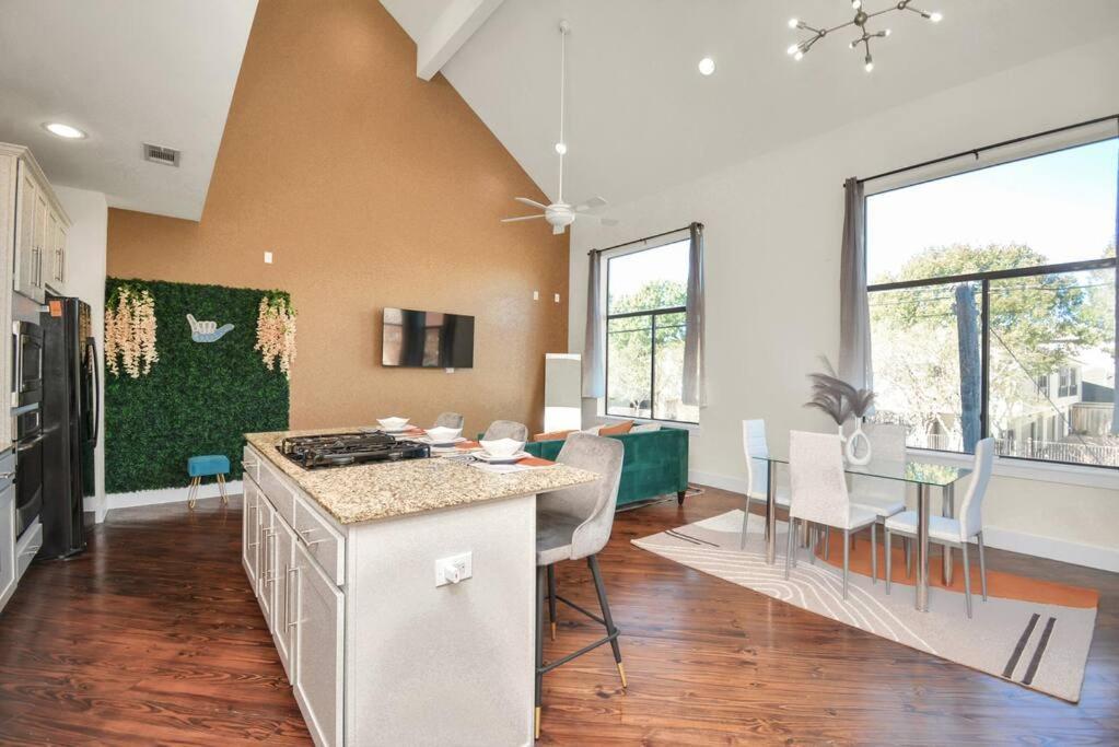 Vila 3Br/3.5Ba Three Story East Downtown Townhouse With View Houston Exteriér fotografie
